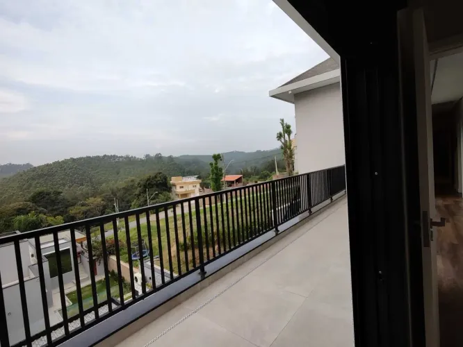Casa de condomínio  500 m2 com 4 suites, pisicina, churrasqueira, varanda gourmet