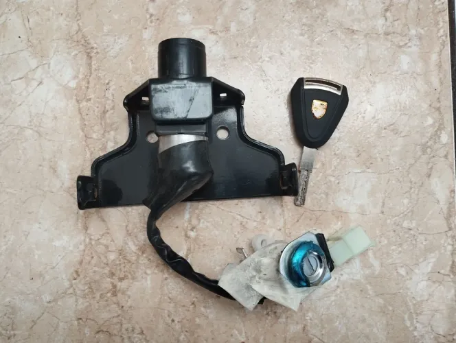 Kit Ignição + Miolo lateral Voltz EVS (com 1 chave cópia)