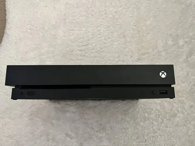 Xbox One X + Sekiro