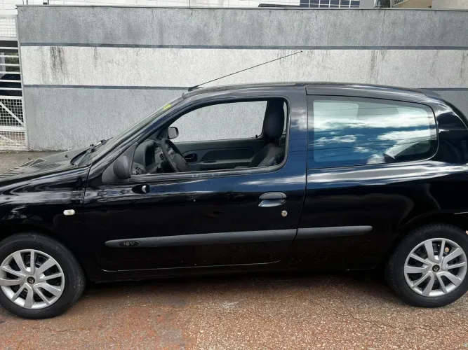 Renault Clio Campus Hi-flex 1.0 16V 3P 2010