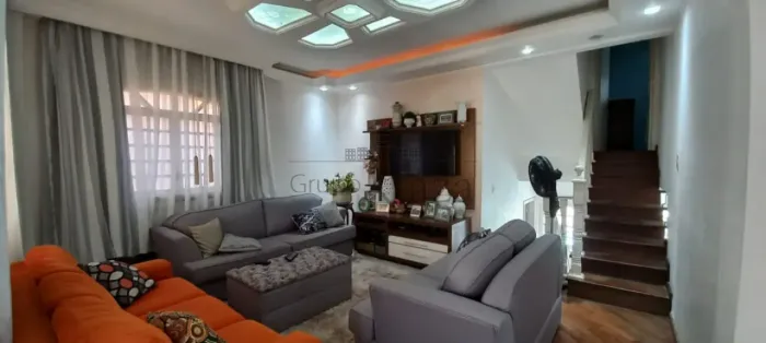 Casa em Condomínio - Urbanova - Residencial Eldorado - 4 Dormitórios - 220m²