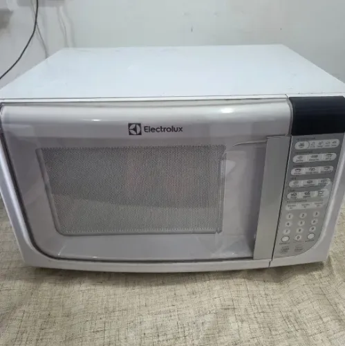 Mudança: Micro-ondas Electrolux 31 Litros Branco (Modelo MI41T) - 127V