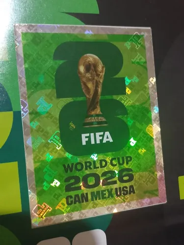 Figurinha FWC 7 taça verde Álbum Copa 2026