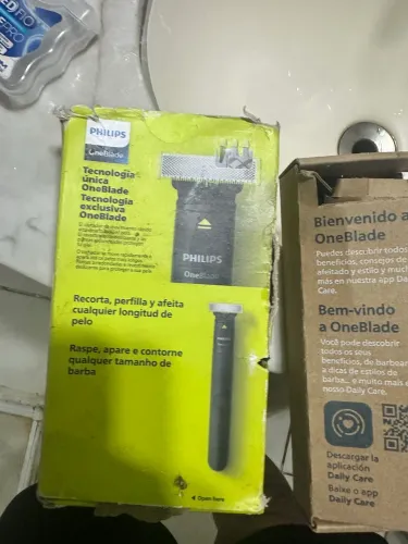Máquina de barbear Philips OneBlade verde limão