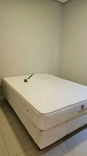 Cama Box Casal Sonovitta Master/Oriental J2000 com Vibromassageador eletrônico