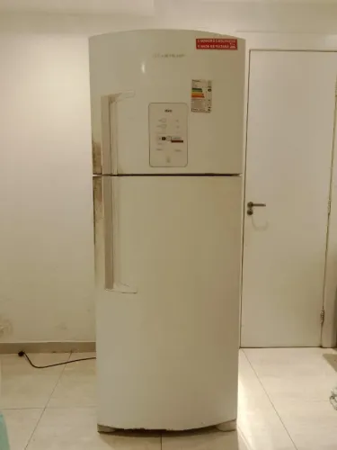 ? Geladeira Duplex Branca - Funcionando Muito Bem | R$ 500,00