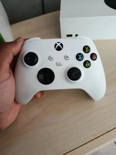 TROCO XBOX SERIES S EM PC GAMER (NÃO ACEITO OFERTAS POR MENOS VALOR DO QUE FOI ANUNCIADO).