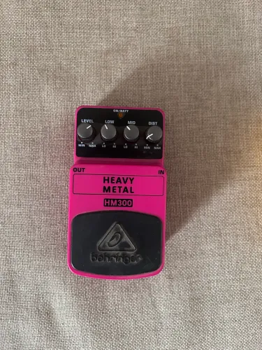Pedal de Distorção HM300 Behringer para guitarra