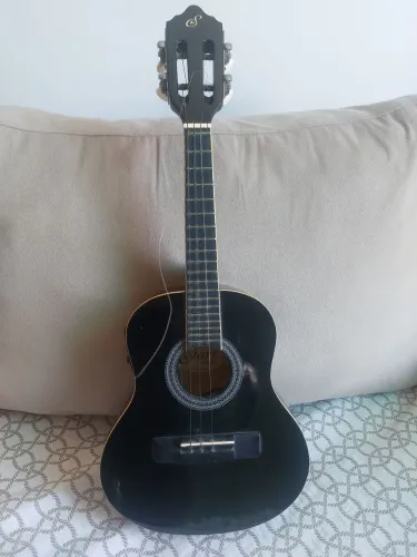 Cavaquinho elétrico 