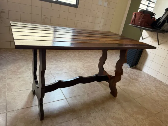 MESA DE MADEIRA MACIÇA - EXCELENTE ESTADO | OPORTUNIDADE