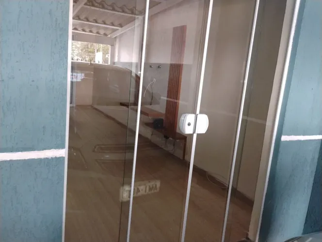 Alugo p comércio ou casal ou solteiro não aceita pet !
