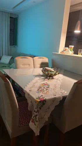 Vendo mesa de jantar