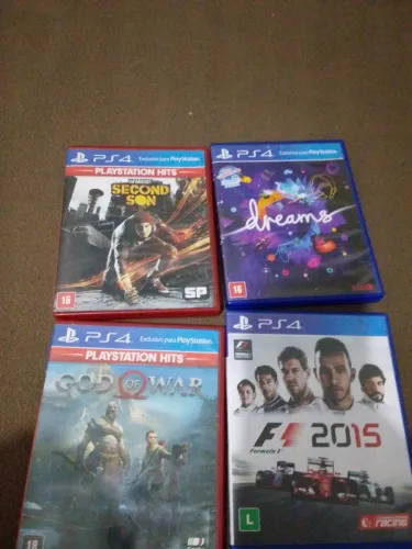 Kit 4 Jogos PS4 Originais - God of War + inFAMOUS + Dreams + F1 2015