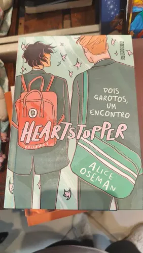 Livro Heartstopper Volume 1 (Dois Garotos, Um Encontro) - Alice Oseman
