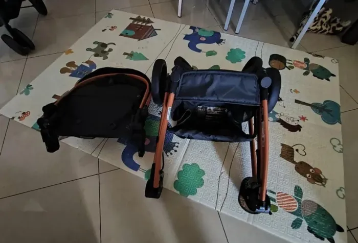 Vendo carrinho de bb Moisés