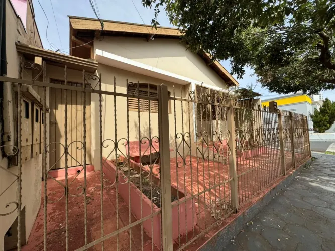Casa no bairro Jd Europa Próximo a Av Andaló