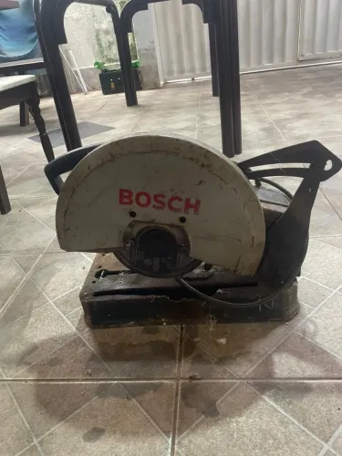 Máquina Policorte de bancada 