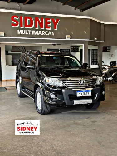 Toyota Hilux SW4 SRV D4-d 4X4 3.0 TDI Dies. AUT 2015