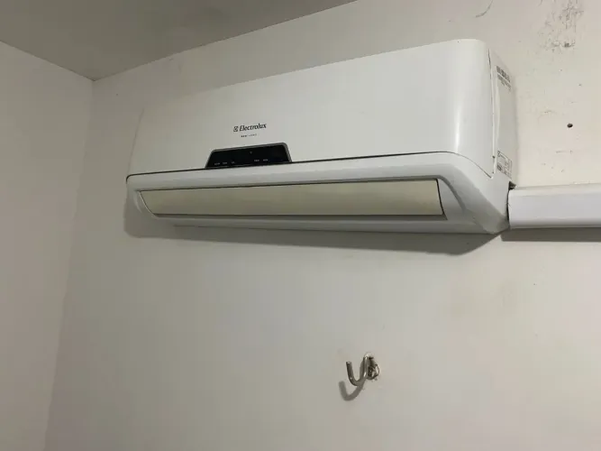 Vendo um ar condicionado Eletrolux Inverter