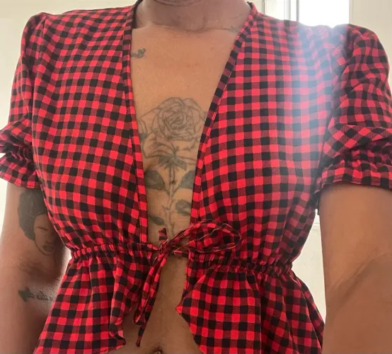 Bata xadrez vermelho e preto TAM UN