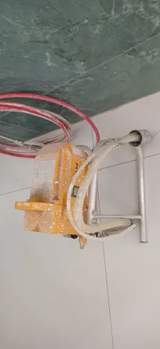 Máquina de Pintura Airless Menegotti, modelo MMA 370.