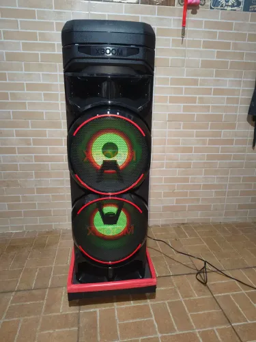 Caixa de Som LG XBOOM RNC9 Bluetooth em Excelente Estado