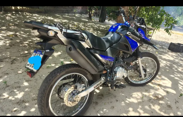 Crosser