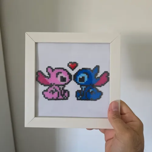 Quadrinho Stitch Pixel Art - Moldura 15x15cm com vidro