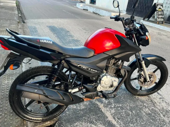 Yamaha factor 125i Ed flex ano 2019 em dias no ponto de transferir.