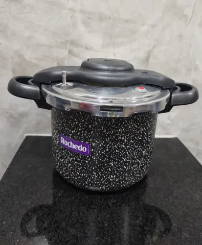 Panela de pressão Rochedo Clipso 4,5 litros 