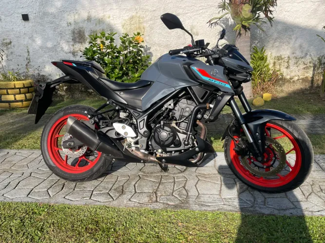 Vendo mt-03 pouco usada com baixa quilometragem