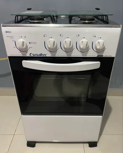 FOGÃO ESMALTEC. Semi Novo