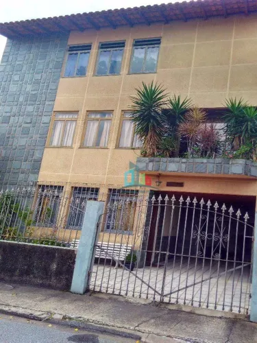 VENDE-SE CASA COM 3 QUARTOS, SENDO 1 SUÍTE COM HIDROMASSAGEM NO BAIRRO JARDIM VENEZA EM VO
