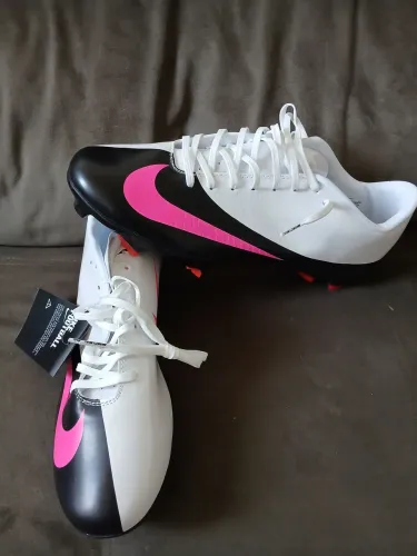 Chuteiras Nike mercurial 