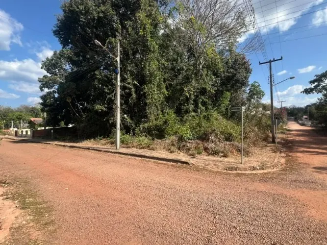 Lote de esquina 17x50 no Condomínio Fazenda Real Possui Registro