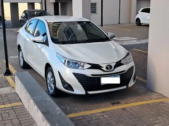 Toyota Yaris XL Sedan 1.5 Flex 16V 4P Aut. 2019