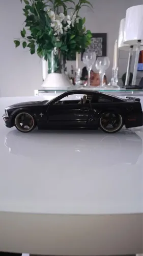 Mustang Maisto escala 1/24