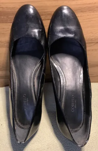 Sapato. Feminino. Preto. Corello