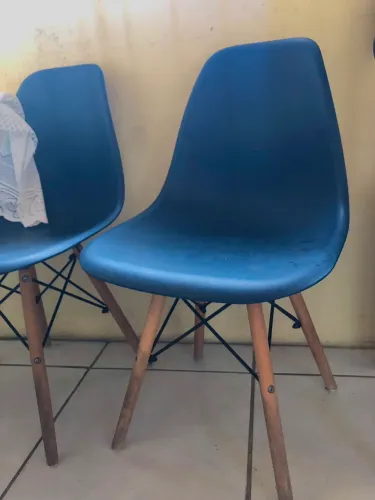 Mesa de vidro com 4 cadeiras