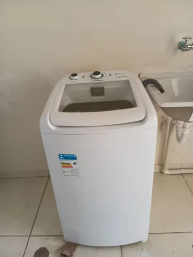 Lavadora de roupa semi nova