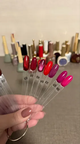 Esmaltes em gel variados 