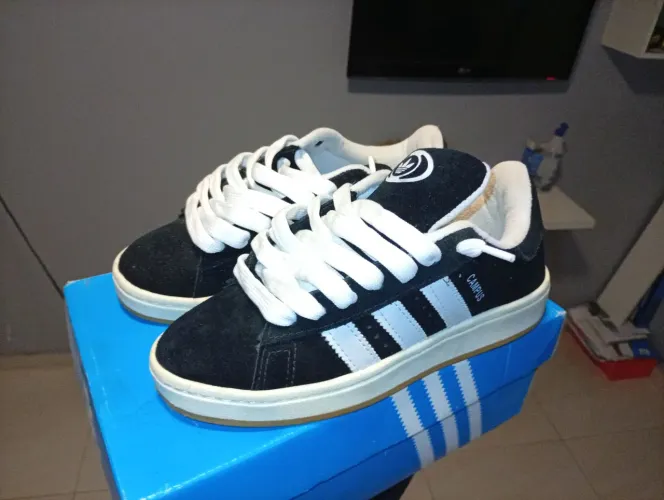 Tênis Adidas campus