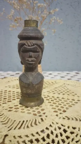 Abridor de Garrafa Antigo Africano Madeira Nobre Figura Tribal Anos 70 Raro