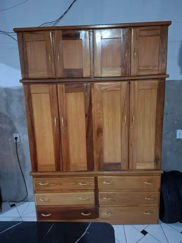 Guada roupa 4 portas