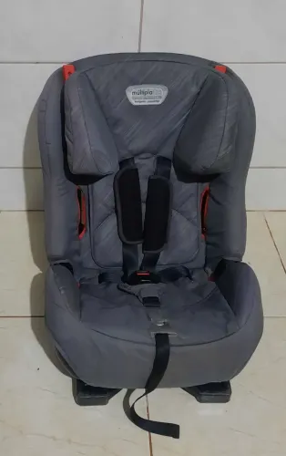 Cadeirinha burigotto múltipla 12a36 kg 
