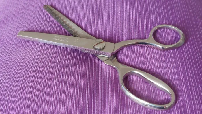 Tesoura para costura e artesanato Zig Zag  corte dente Jacaré 