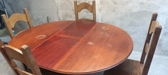 Vendo mesa madeira maciça 