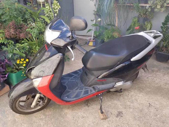 Honda lead