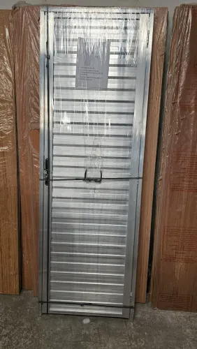 DIRETO DA FÁBRICA - PORTA DE ALUMÍNIO VENEZIANA 60CM, 70CM OU 80CM