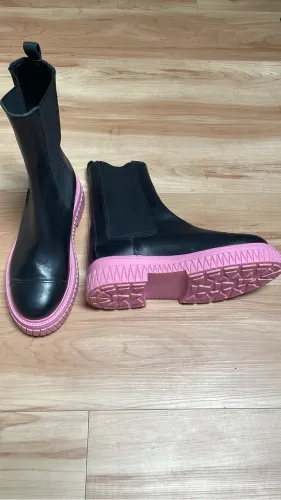 Bota schutz
